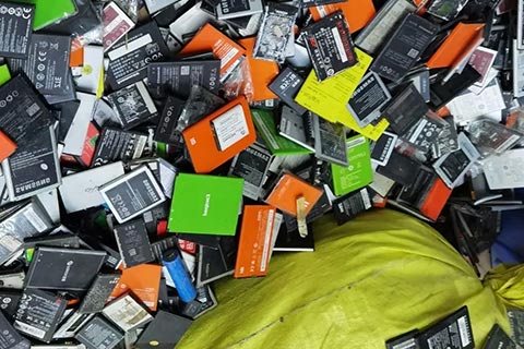 通川东城收废弃汽车电池-电动车电池怎么回收-[附近回收铅酸蓄电池]